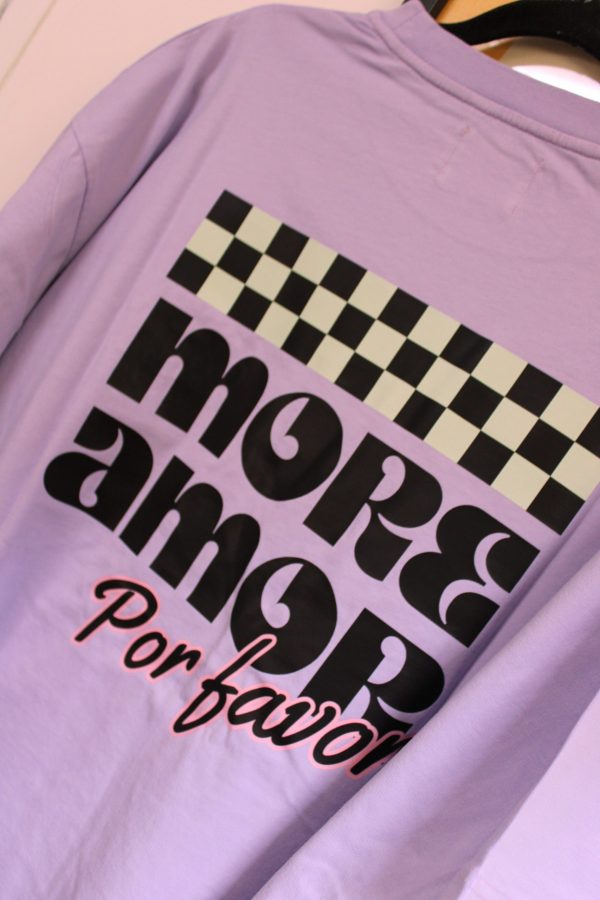 "More amor" purple  T-shirt – Image 9